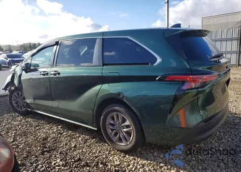 2021 Toyota Sienna Le 8-Passenger из США, поврежденный, VIN 5TDKRKECXMS070007